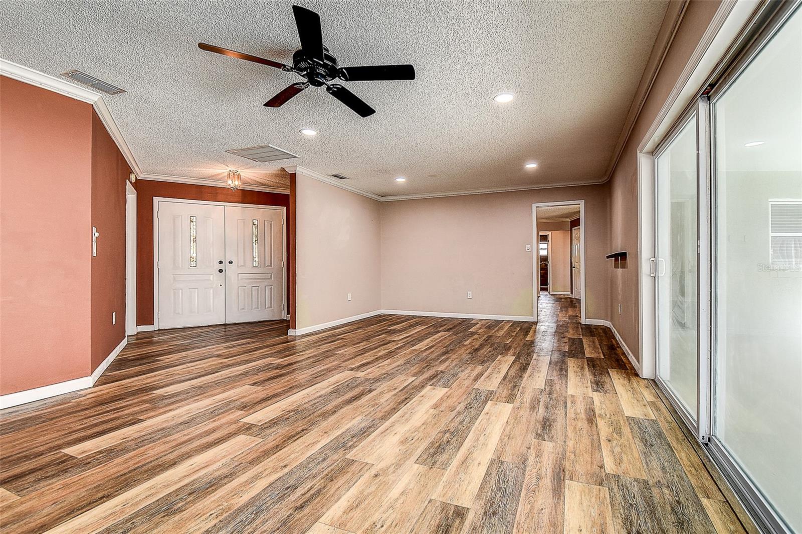 Image 15 of 40 For 7556 High Pines Court