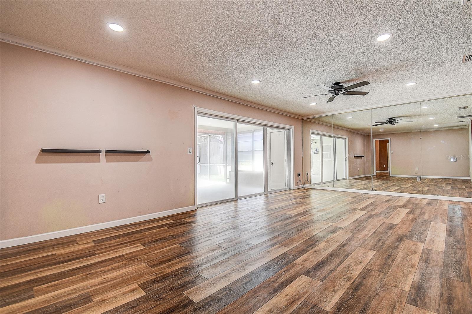 Image 16 of 40 For 7556 High Pines Court