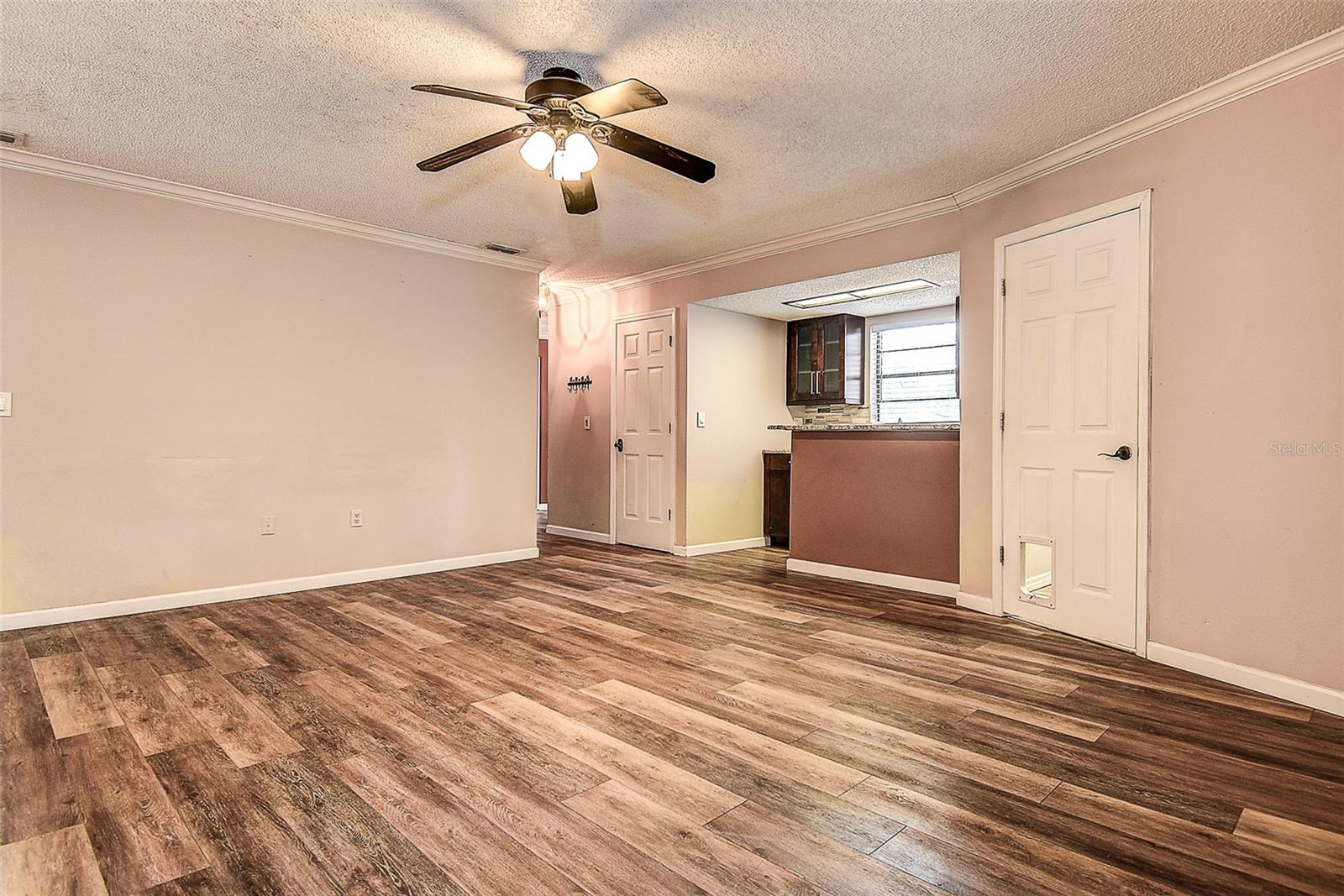 Image 18 of 40 For 7556 High Pines Court