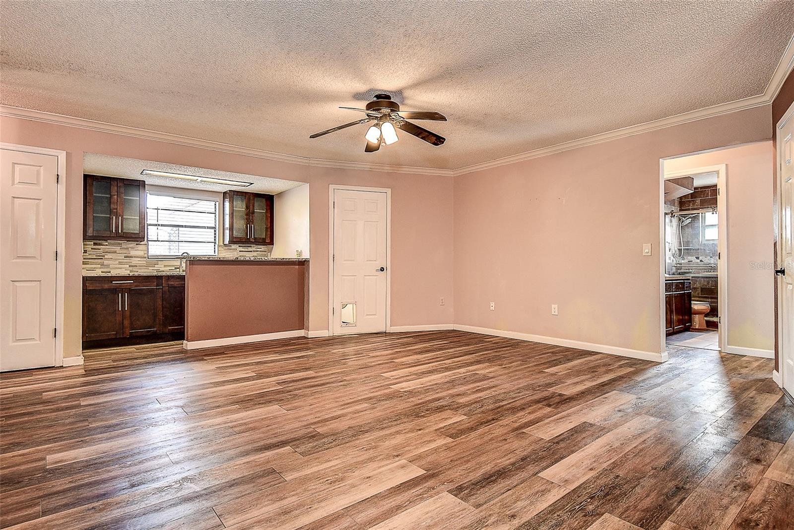 Image 19 of 40 For 7556 High Pines Court