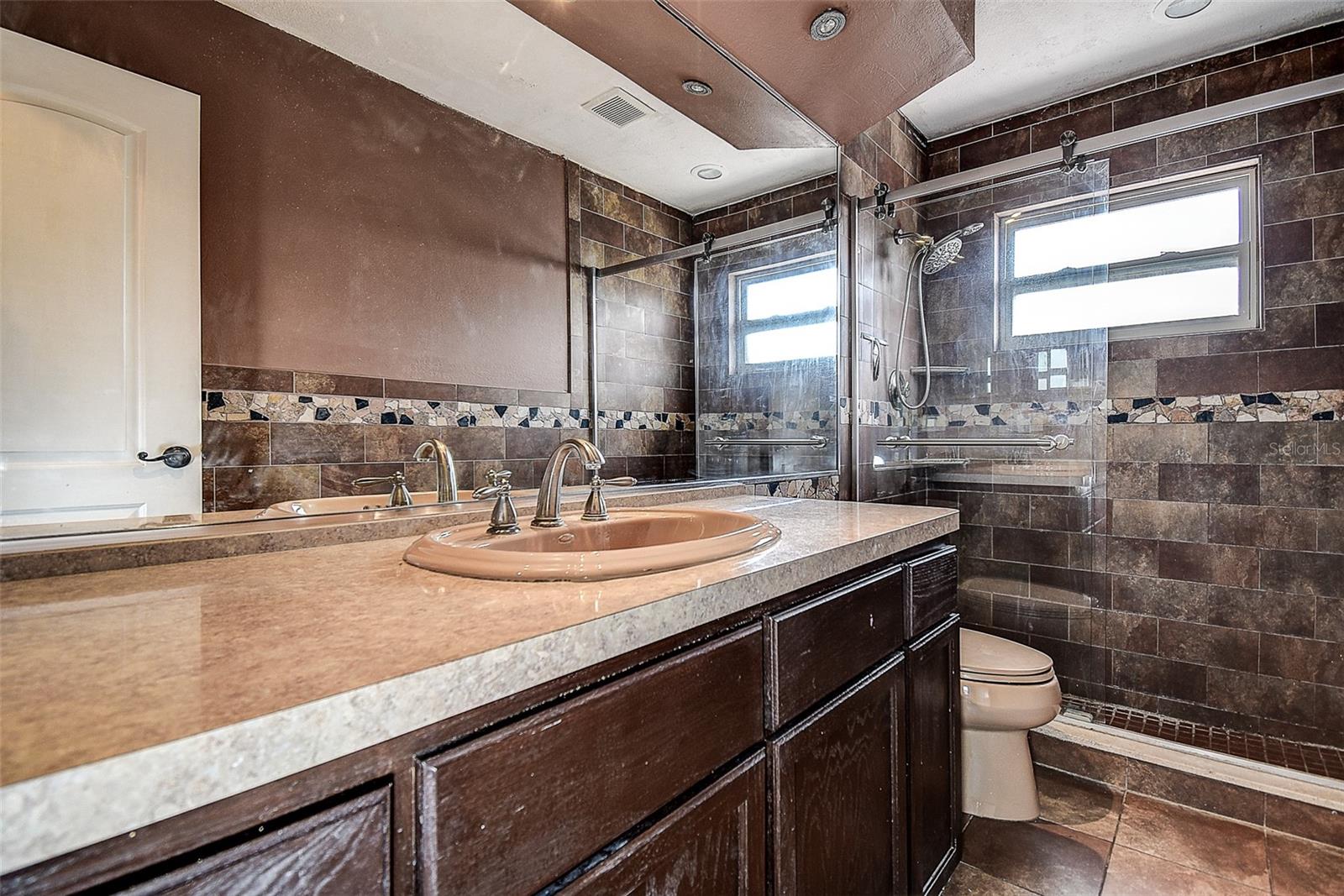 Image 34 of 40 For 7556 High Pines Court