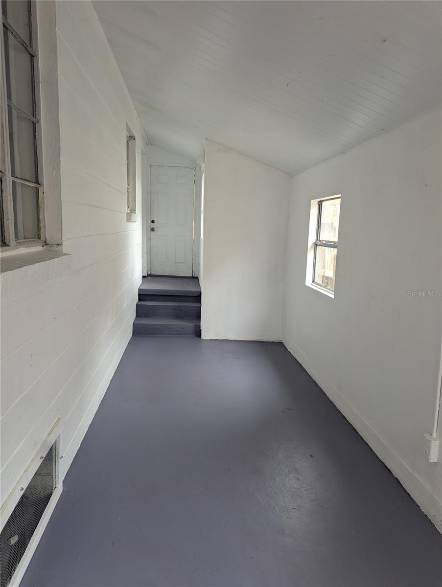 Image 24 of 32 For 3834 Dr Martin Luther King Jr Street S