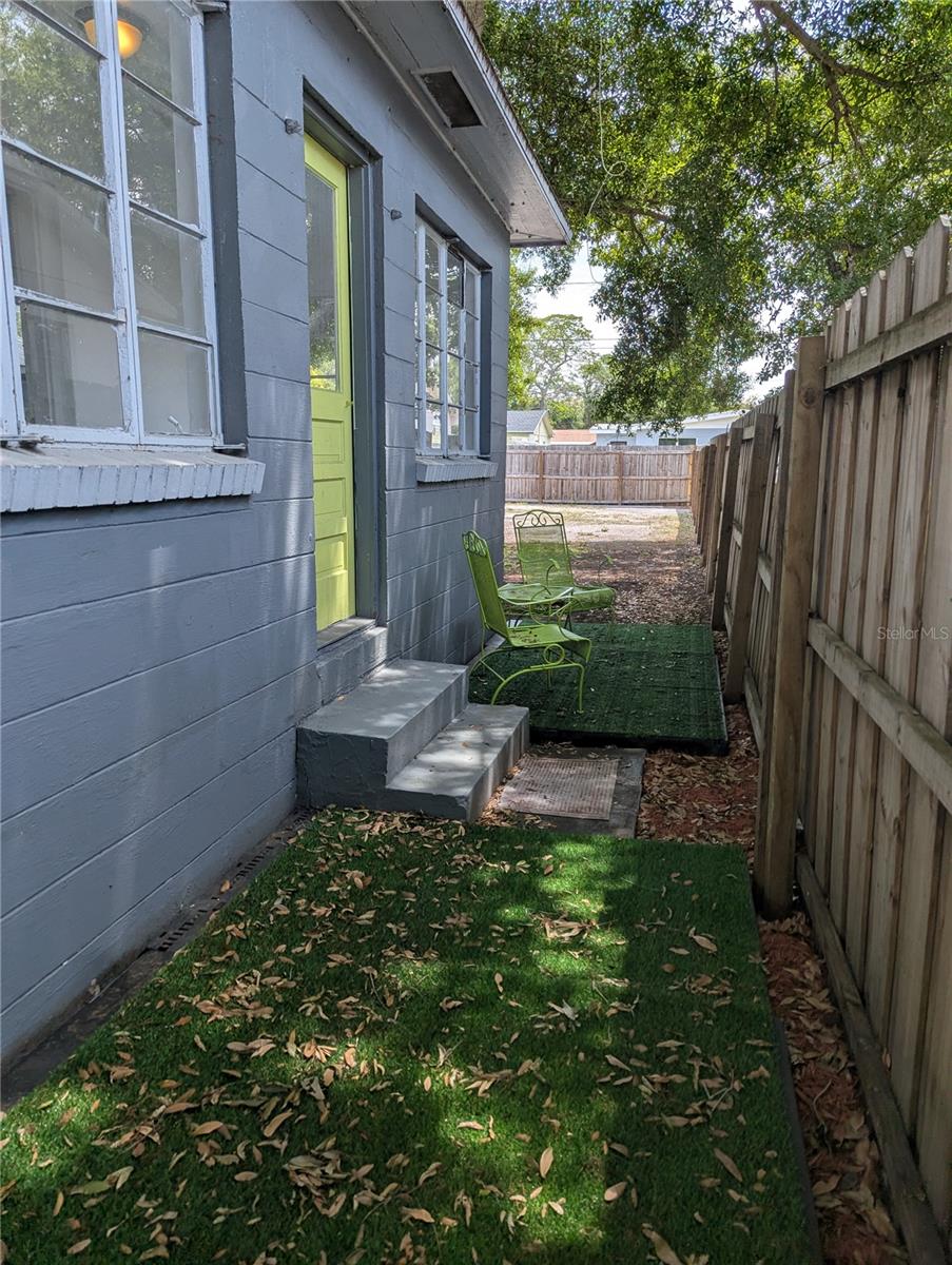 Image 30 of 32 For 3834 Dr Martin Luther King Jr Street S