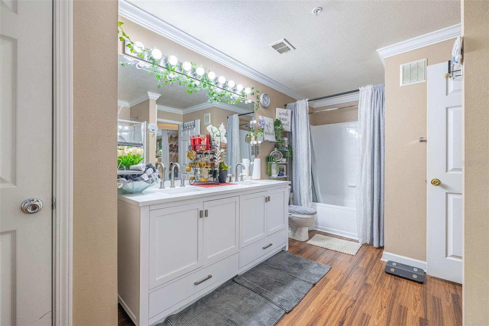 Image 17 of 26 For 18439 Bridle Club Drive