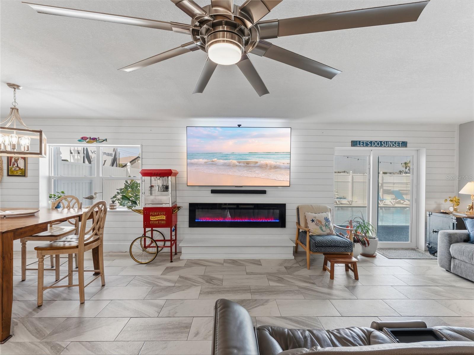 Image 11 of 75 For 3173 Gulfview Drive