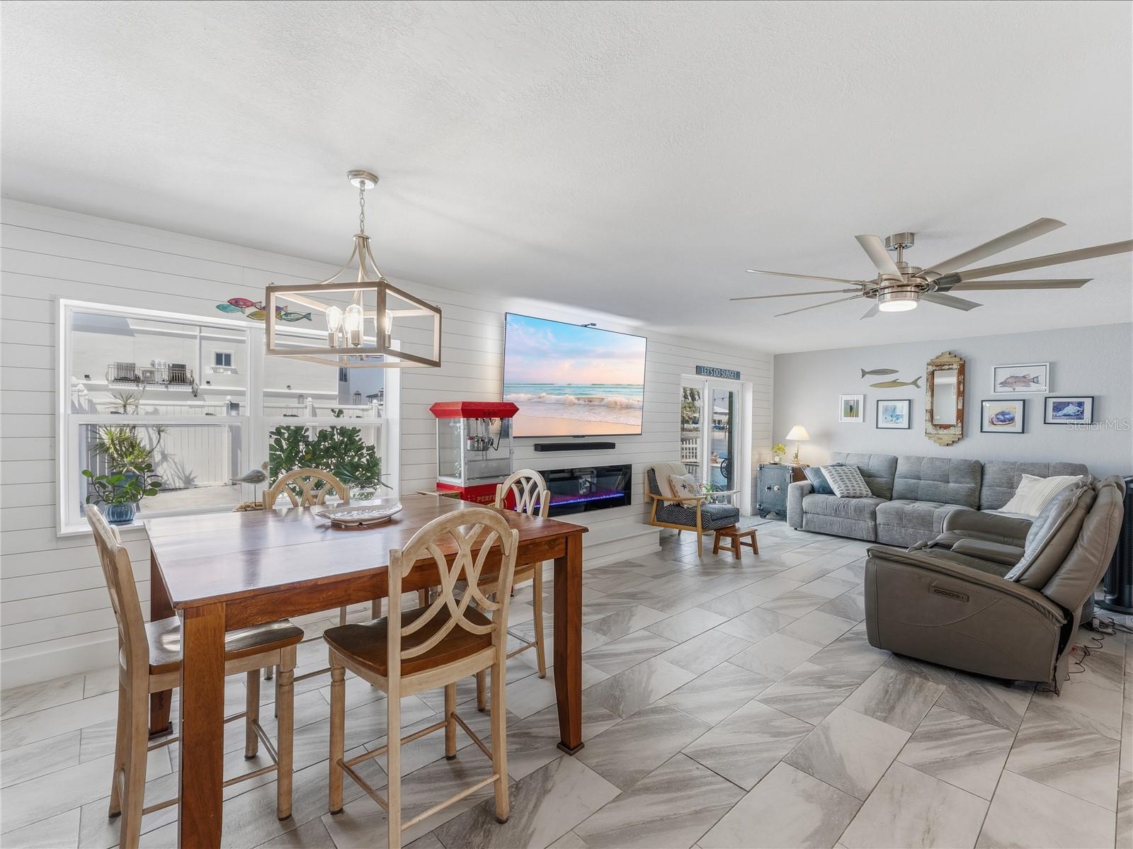 Image 15 of 75 For 3173 Gulfview Drive