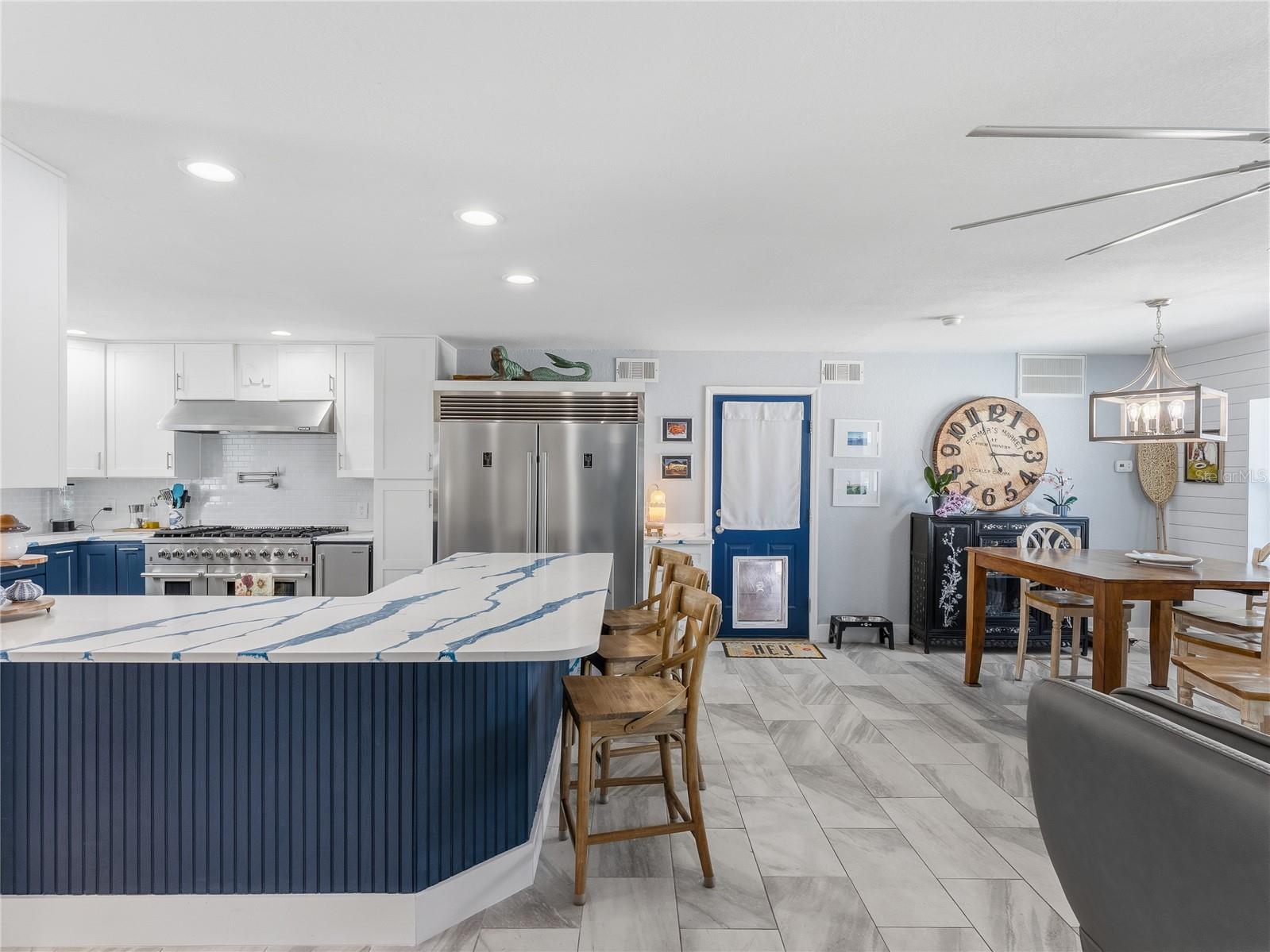 Image 16 of 75 For 3173 Gulfview Drive