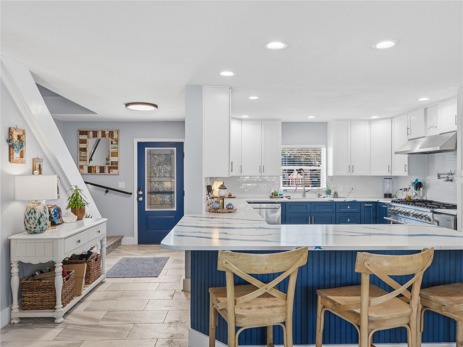 Image 17 of 75 For 3173 Gulfview Drive