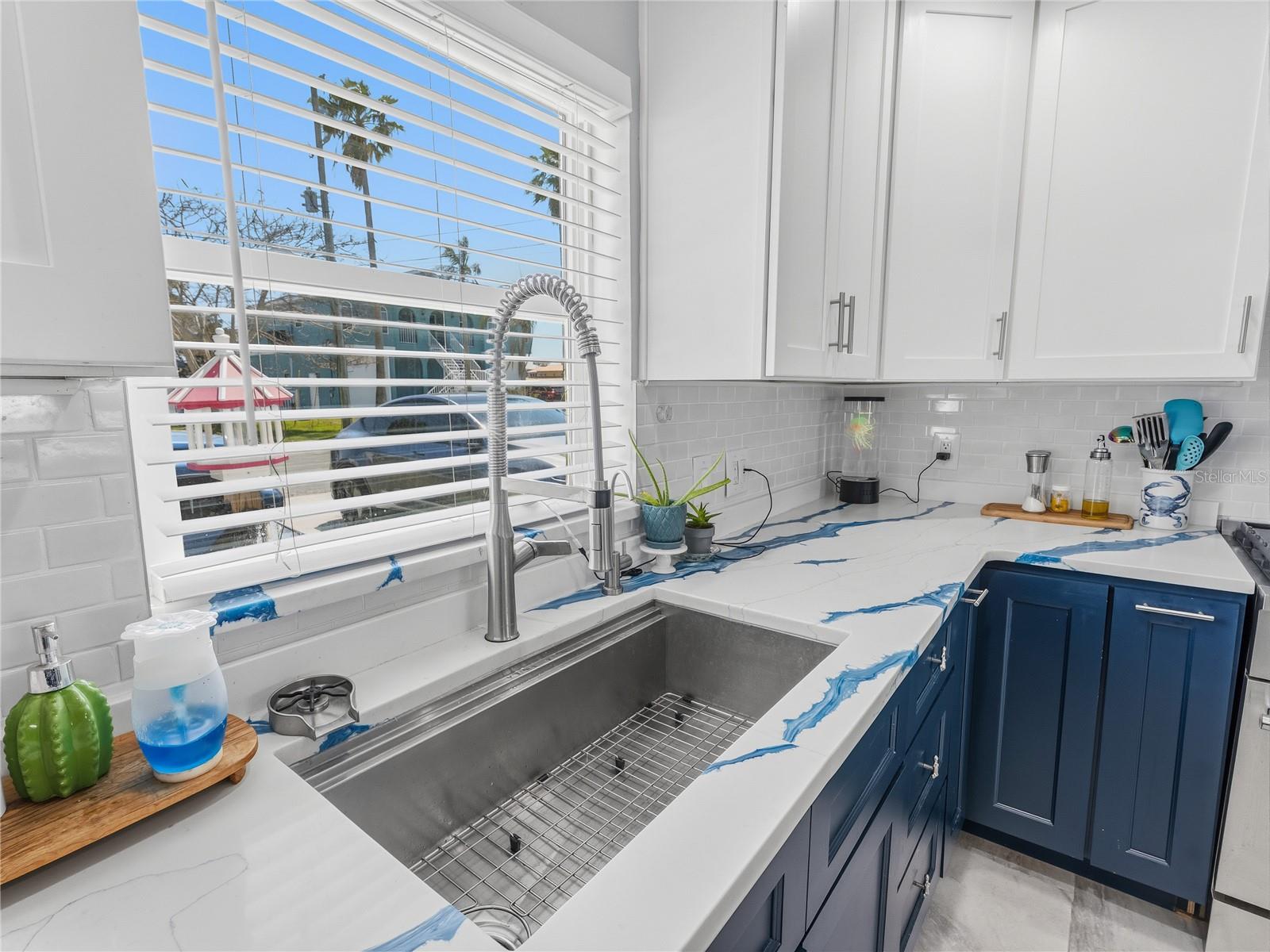 Image 23 of 75 For 3173 Gulfview Drive