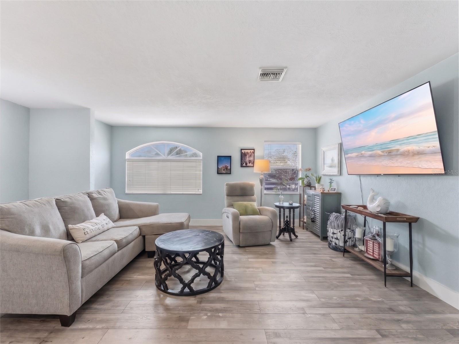 Image 40 of 75 For 3173 Gulfview Drive