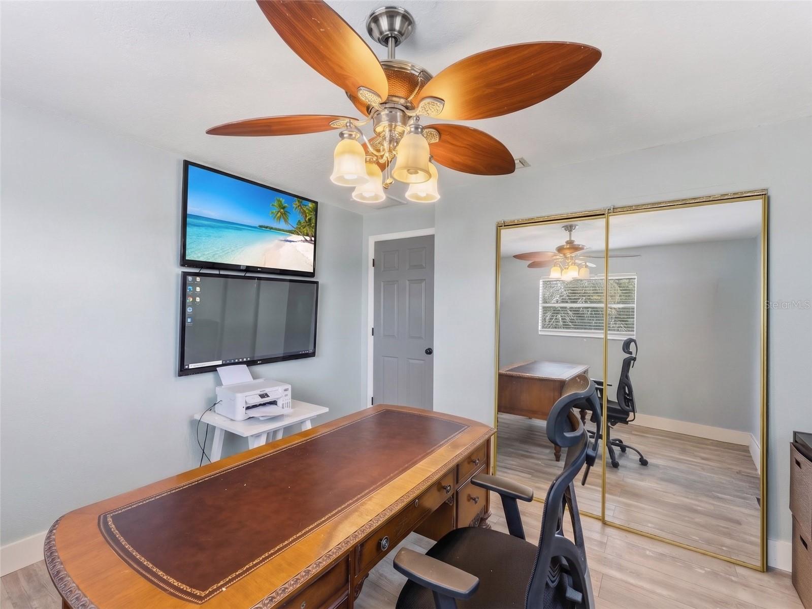 Image 46 of 75 For 3173 Gulfview Drive