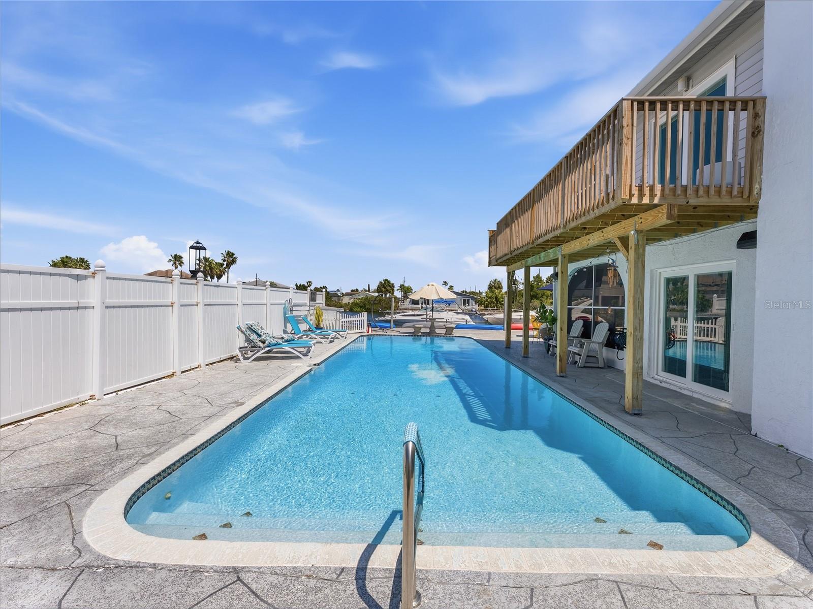 Image 54 of 75 For 3173 Gulfview Drive