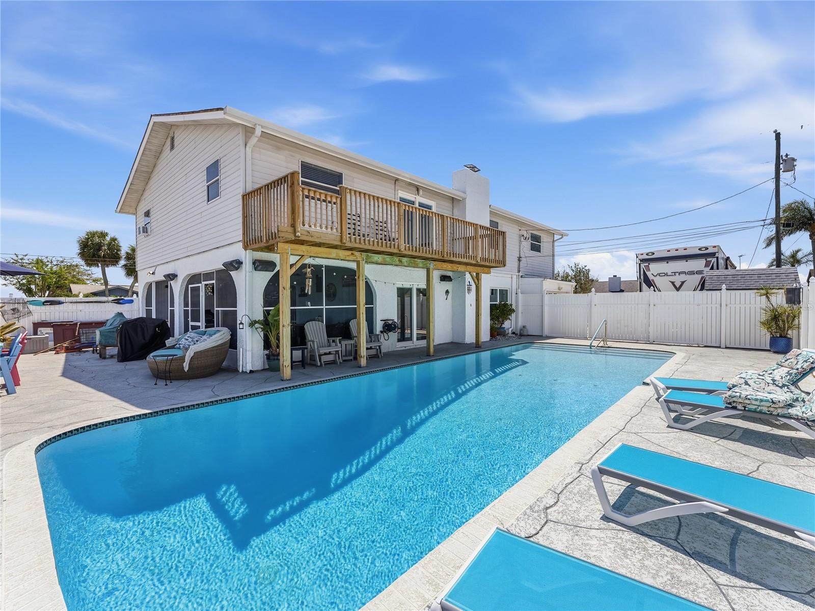 Image 55 of 75 For 3173 Gulfview Drive