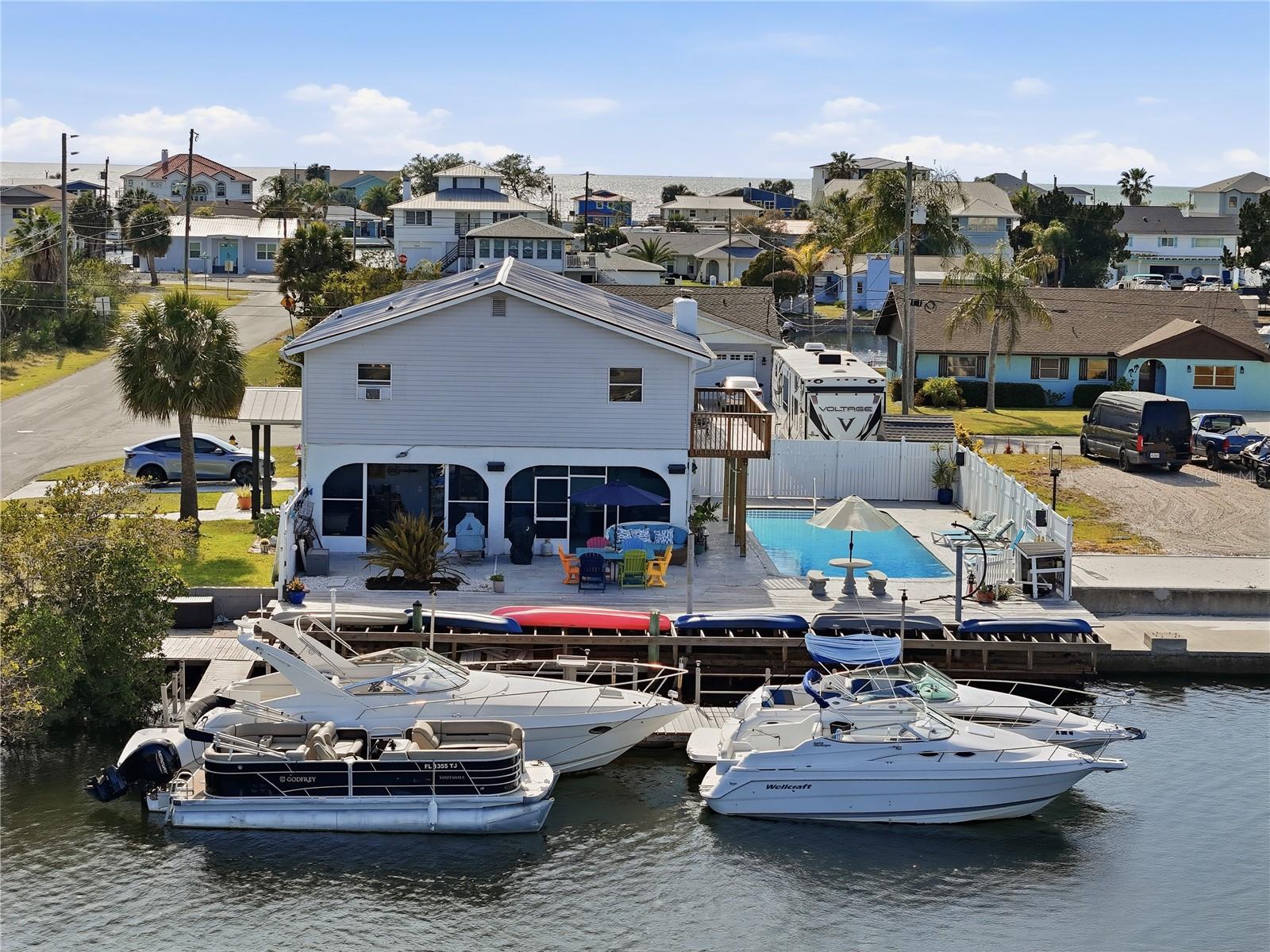 Image 6 of 75 For 3173 Gulfview Drive