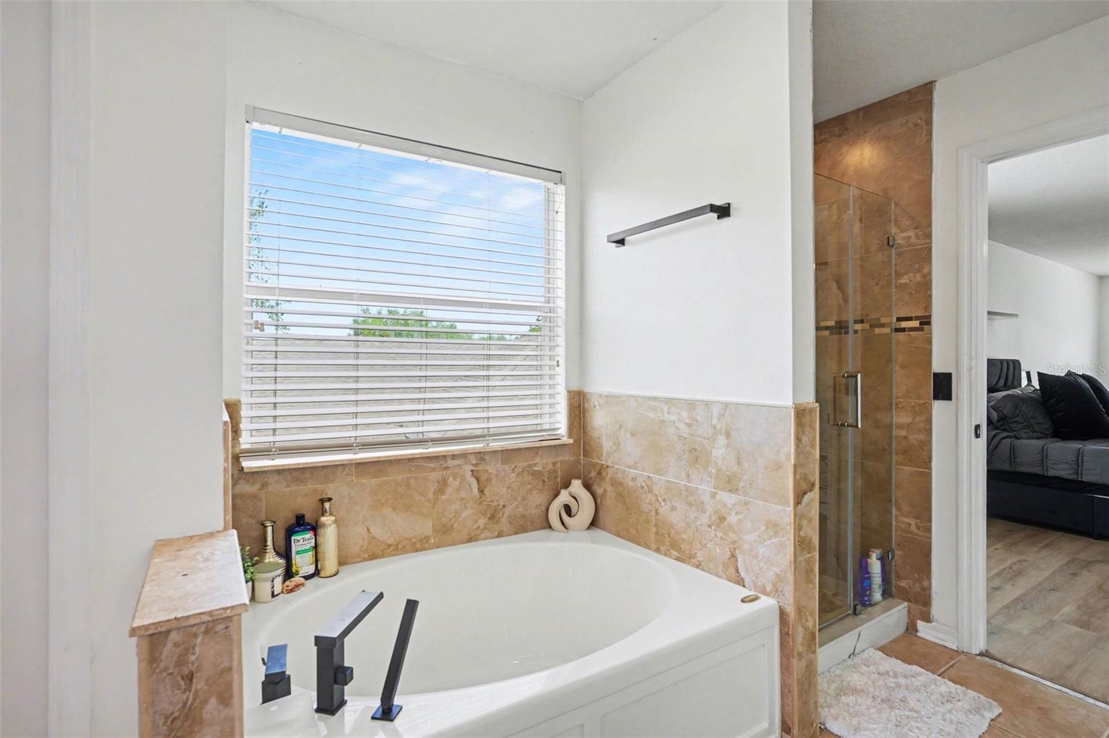 Image 14 of 25 For 8105 River Mont Way