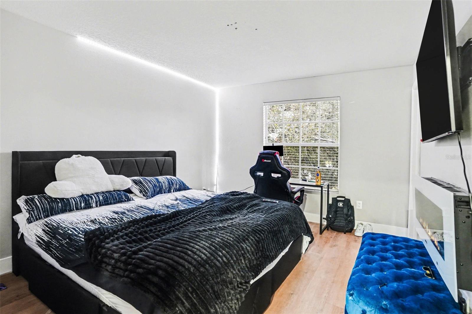 Image 18 of 25 For 8105 River Mont Way