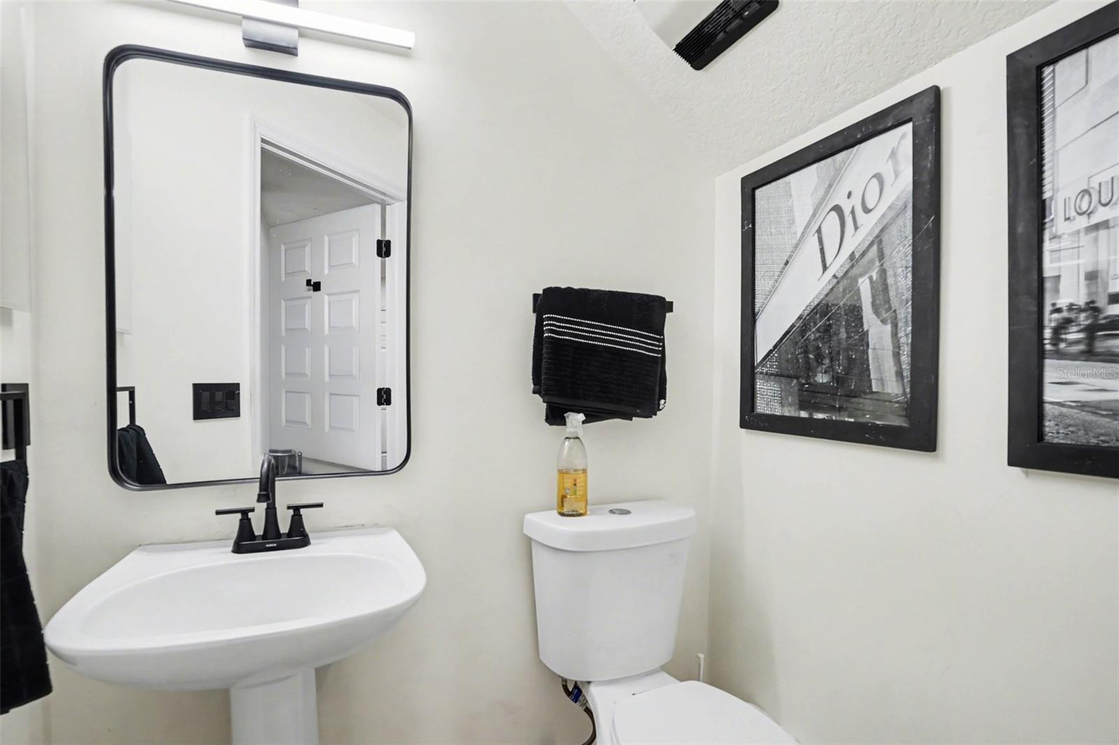 Image 21 of 25 For 8105 River Mont Way