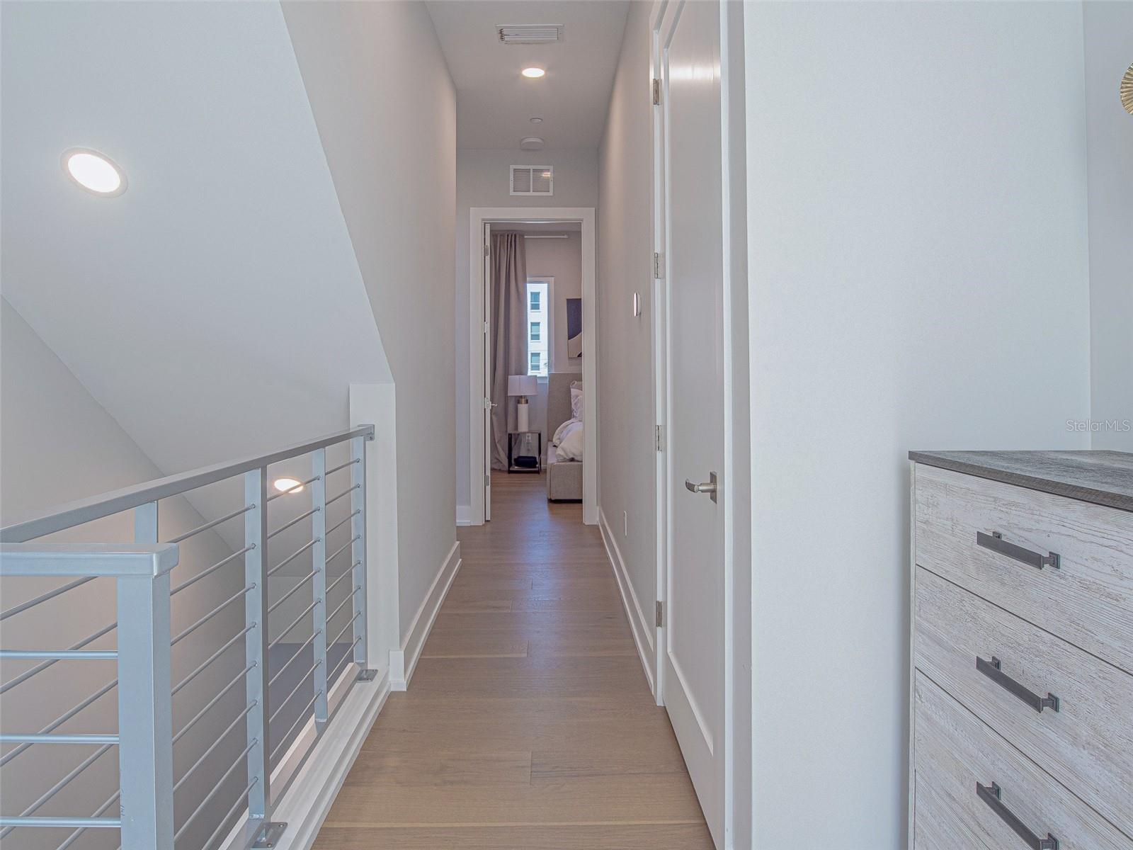 Image 11 of 25 For 370 6th Street S