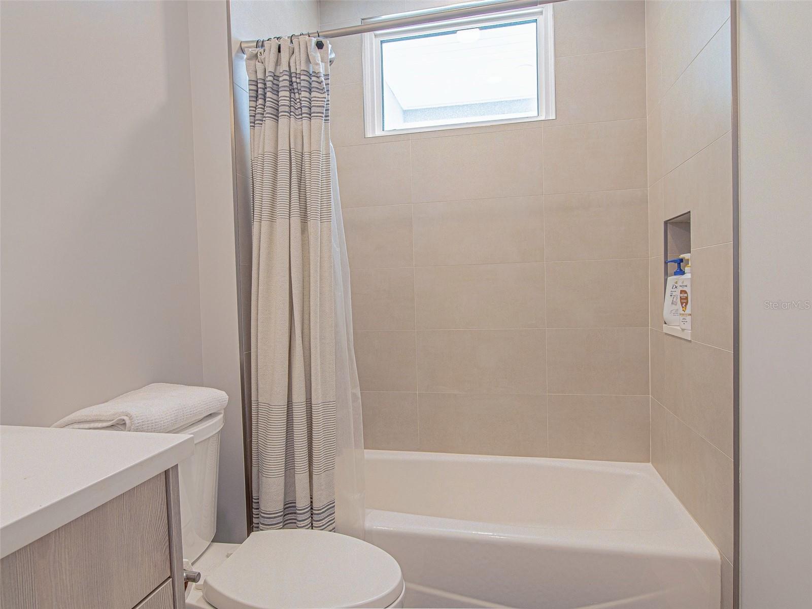 Image 20 of 25 For 370 6th Street S