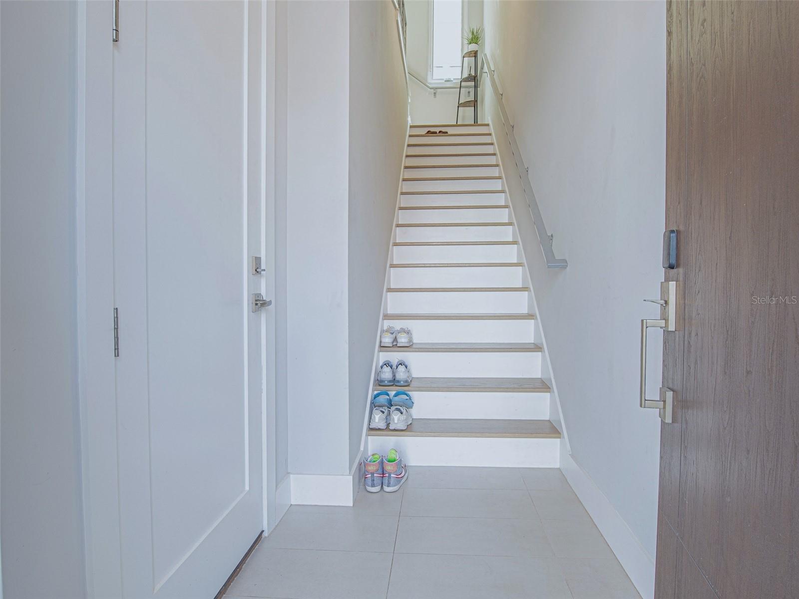 Image 4 of 25 For 370 6th Street S