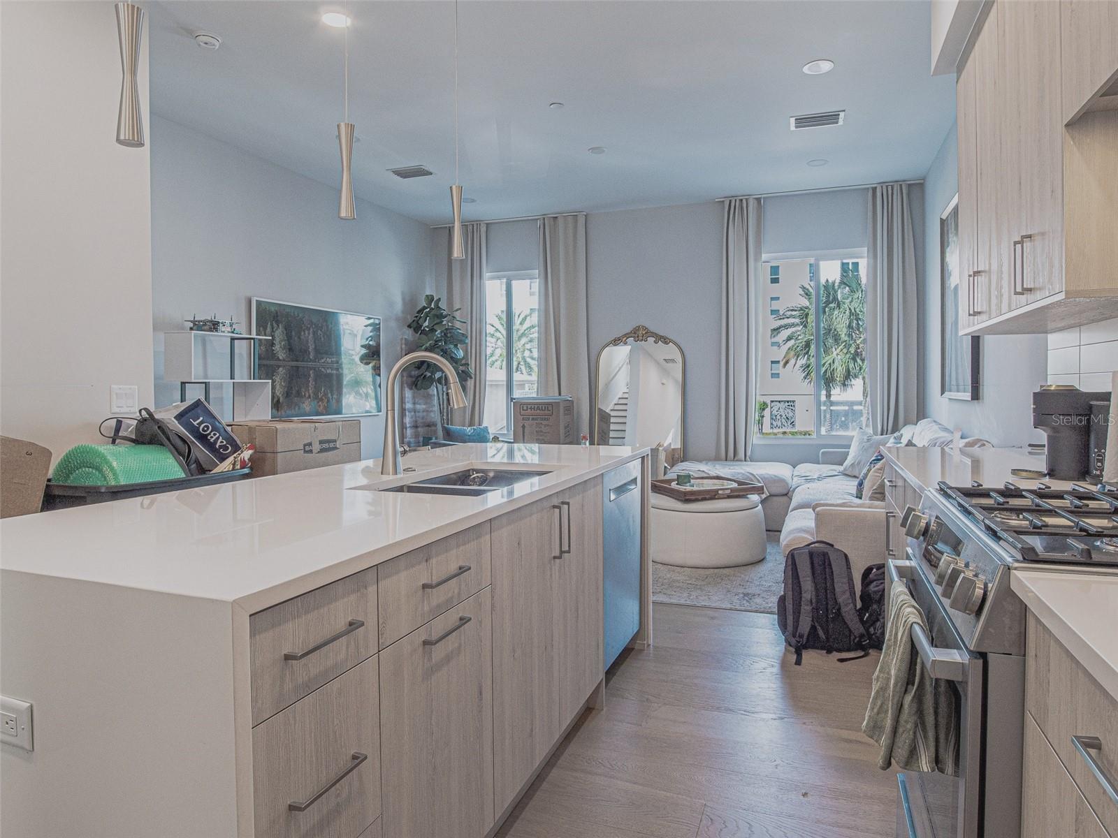 Image 6 of 25 For 370 6th Street S