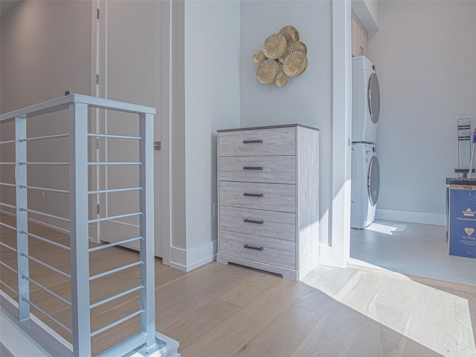 Image 9 of 25 For 370 6th Street S