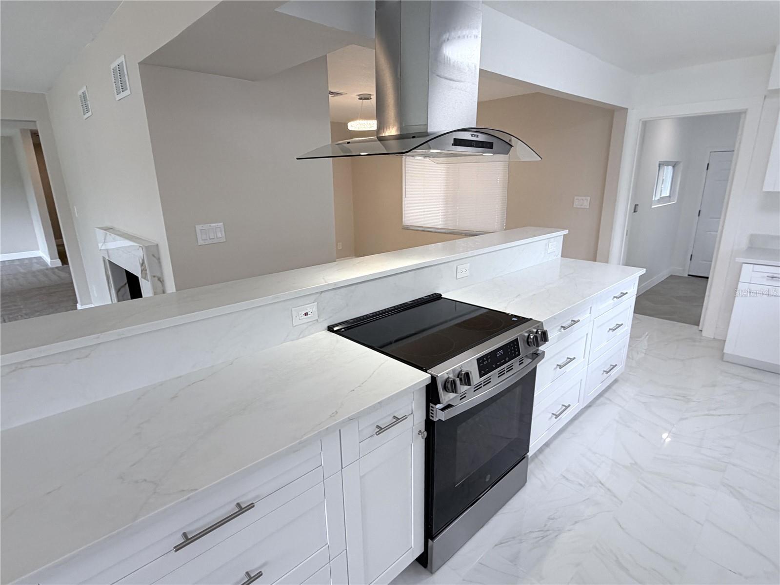 Listing photo id 9 for 11505 Rome Avenue