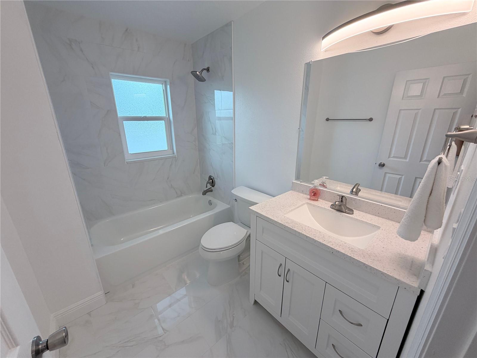 Listing photo id 14 for 11505 Rome Avenue