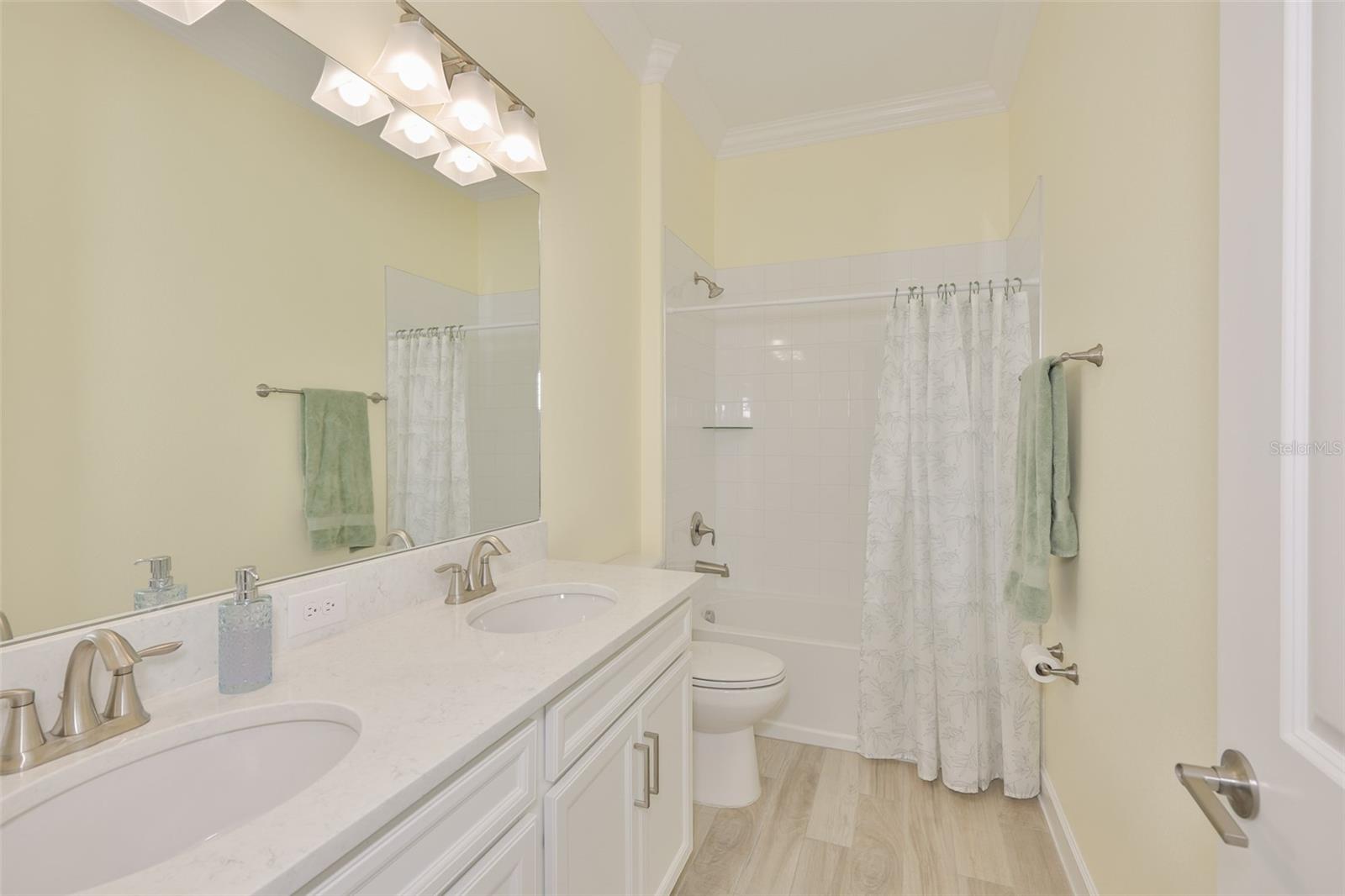 Image 36 of 59 For 16955 Scuba Crest Street