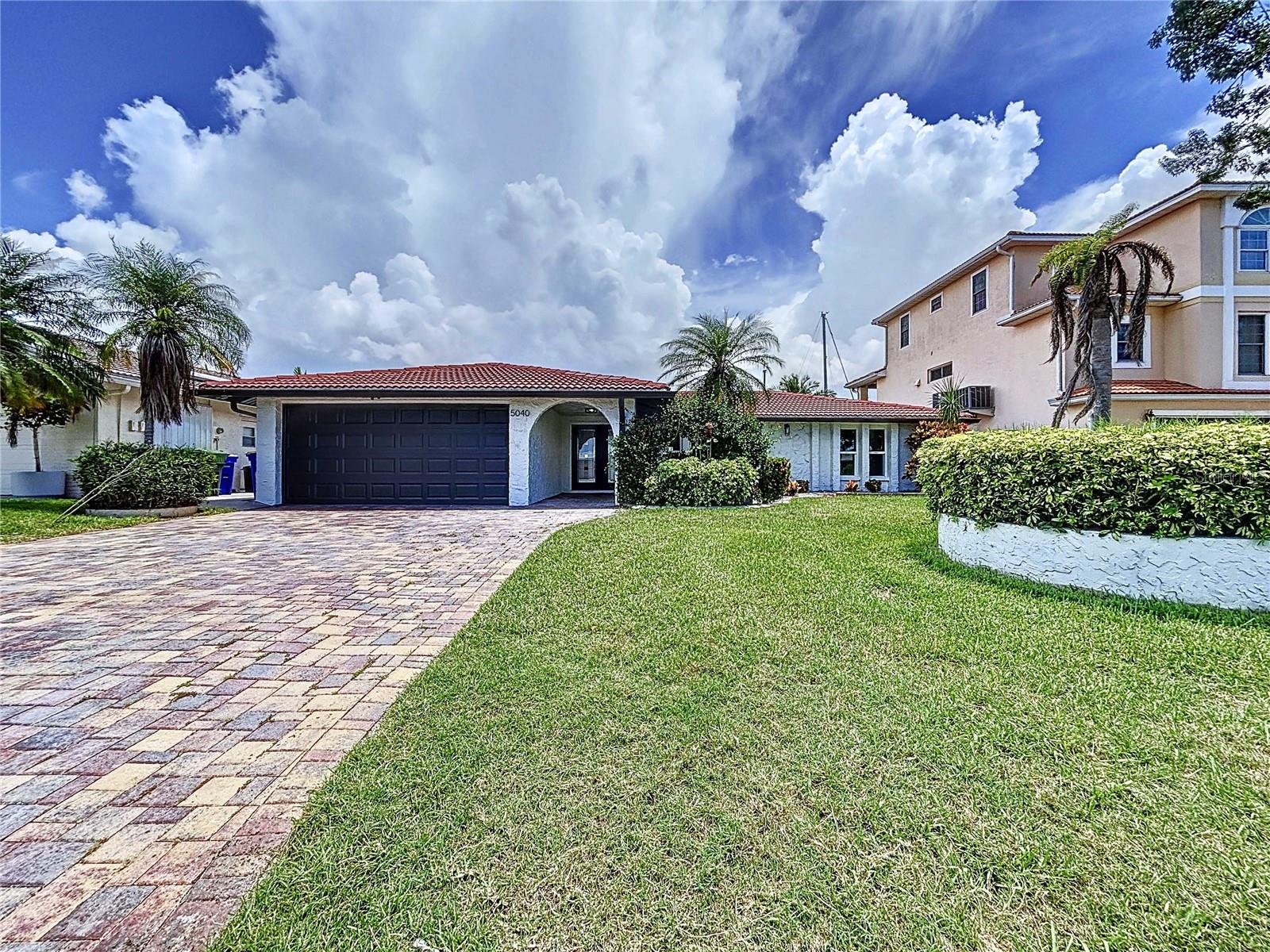 Image 2 of 100 For 5040 Glenn Drive