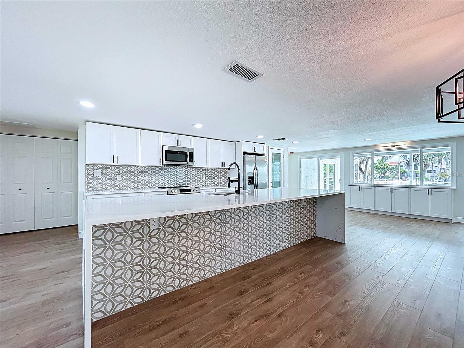 Image 20 of 100 For 5040 Glenn Drive