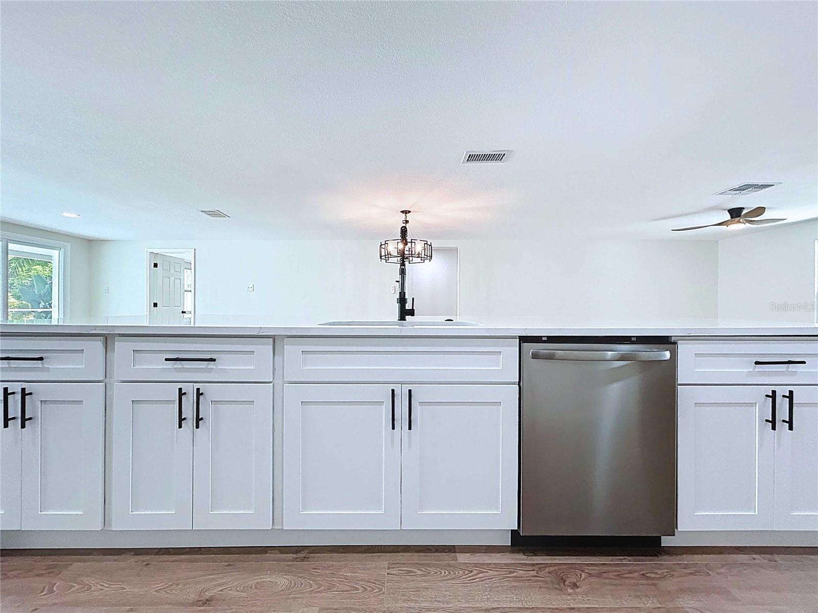 Image 29 of 100 For 5040 Glenn Drive