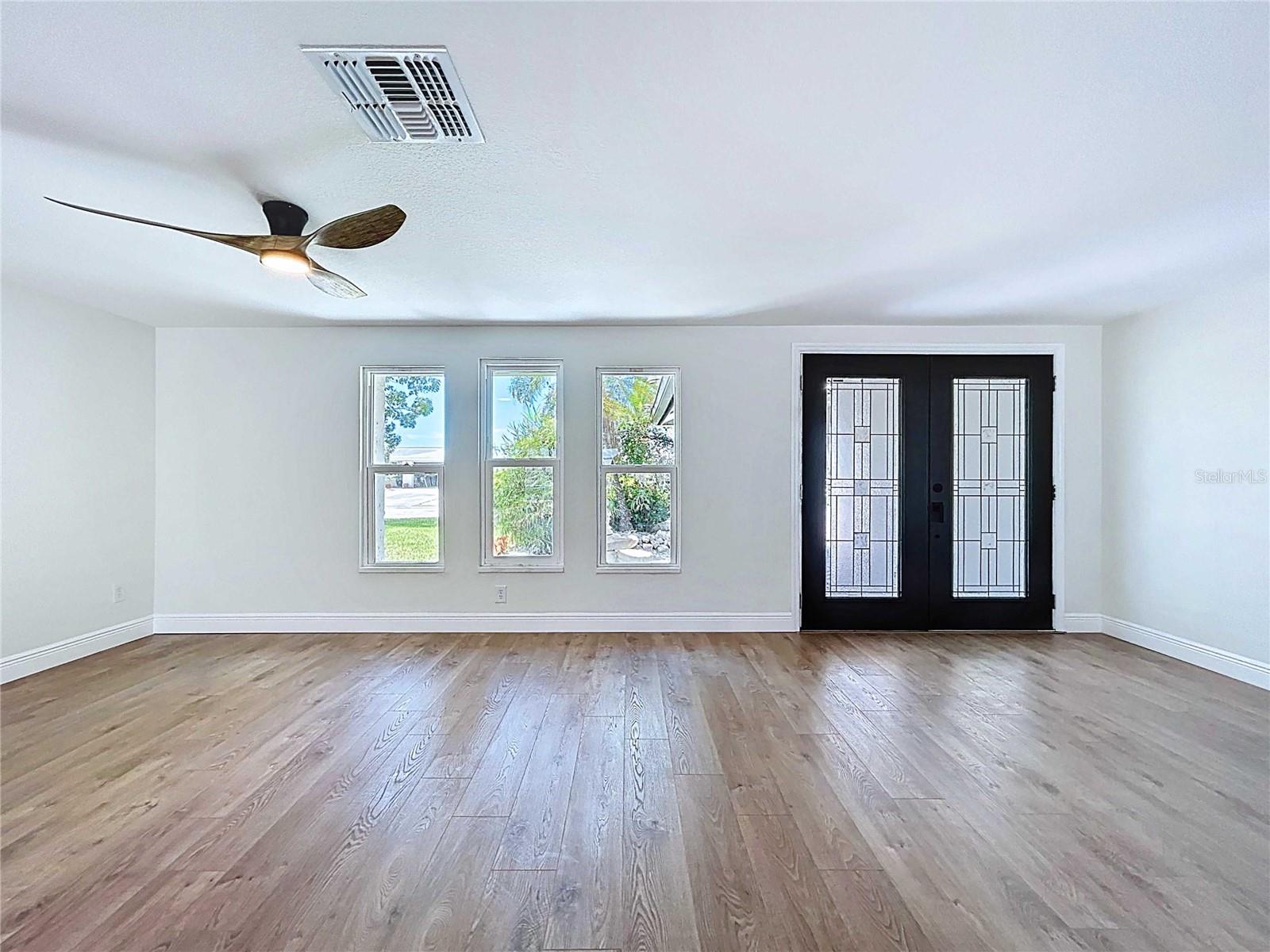 Image 32 of 100 For 5040 Glenn Drive