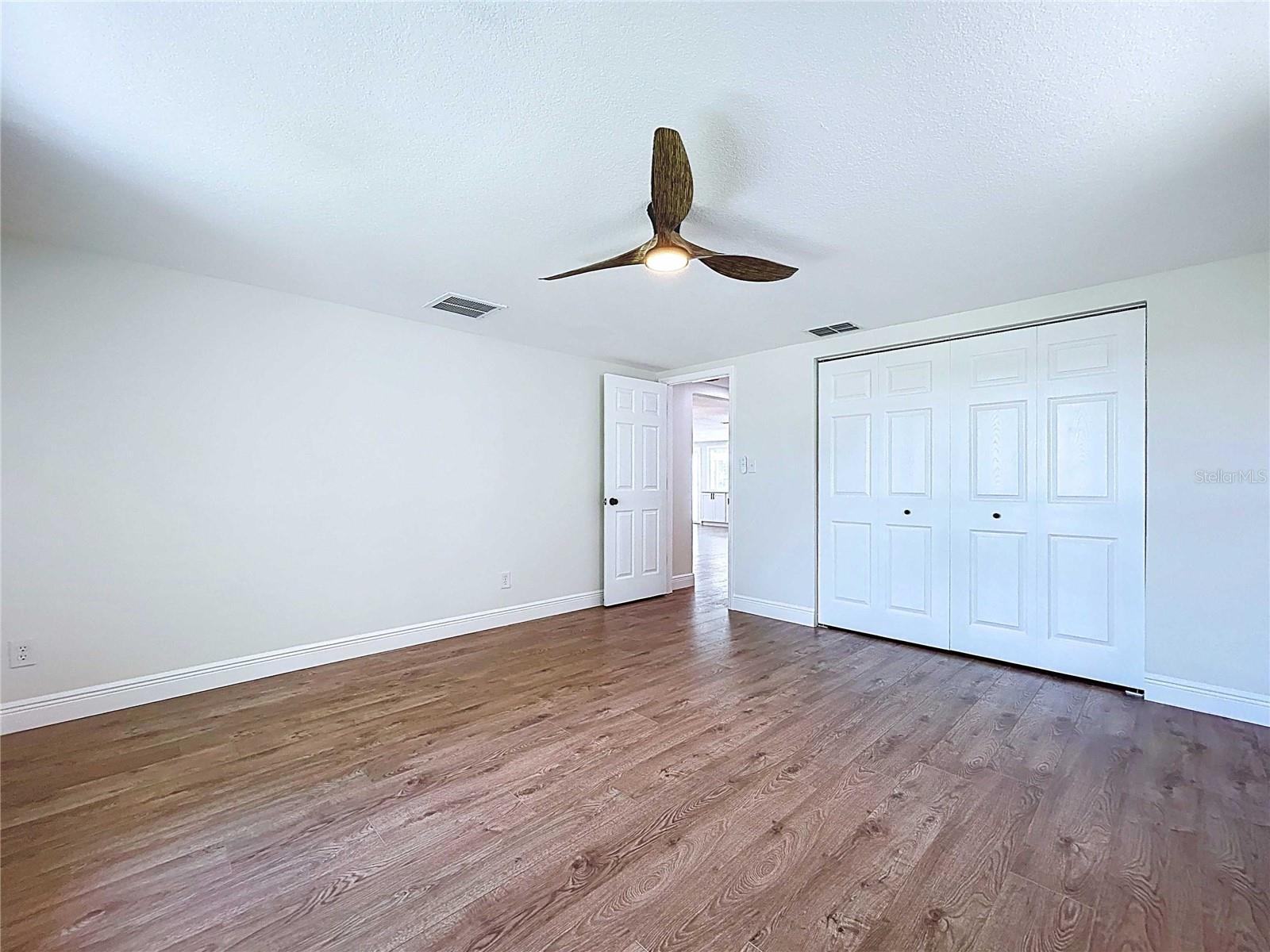 Image 52 of 100 For 5040 Glenn Drive