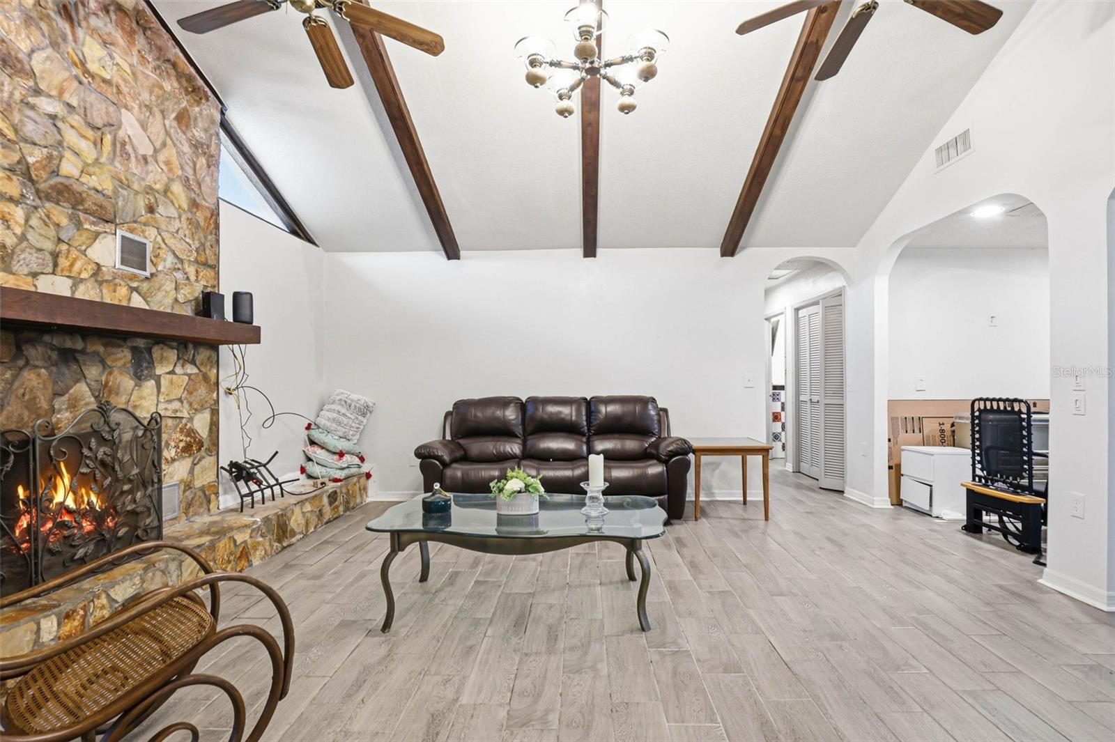 Image 13 of 60 For 30151 Lynne Drive