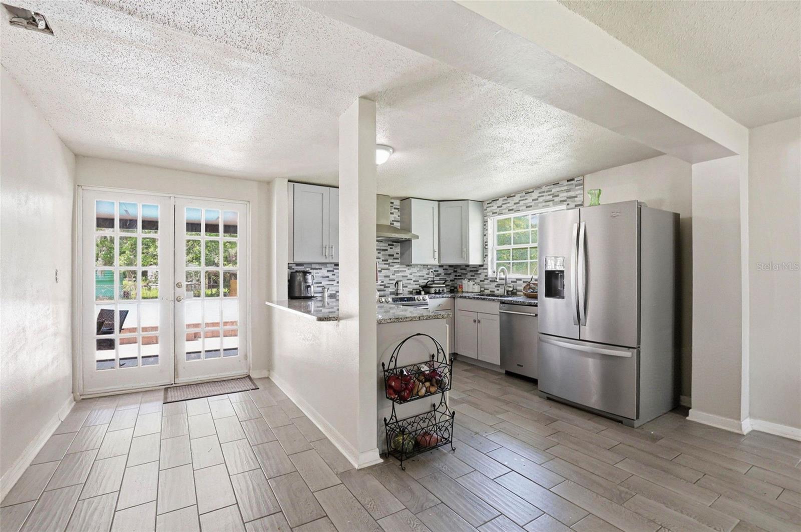 Image 15 of 60 For 30151 Lynne Drive