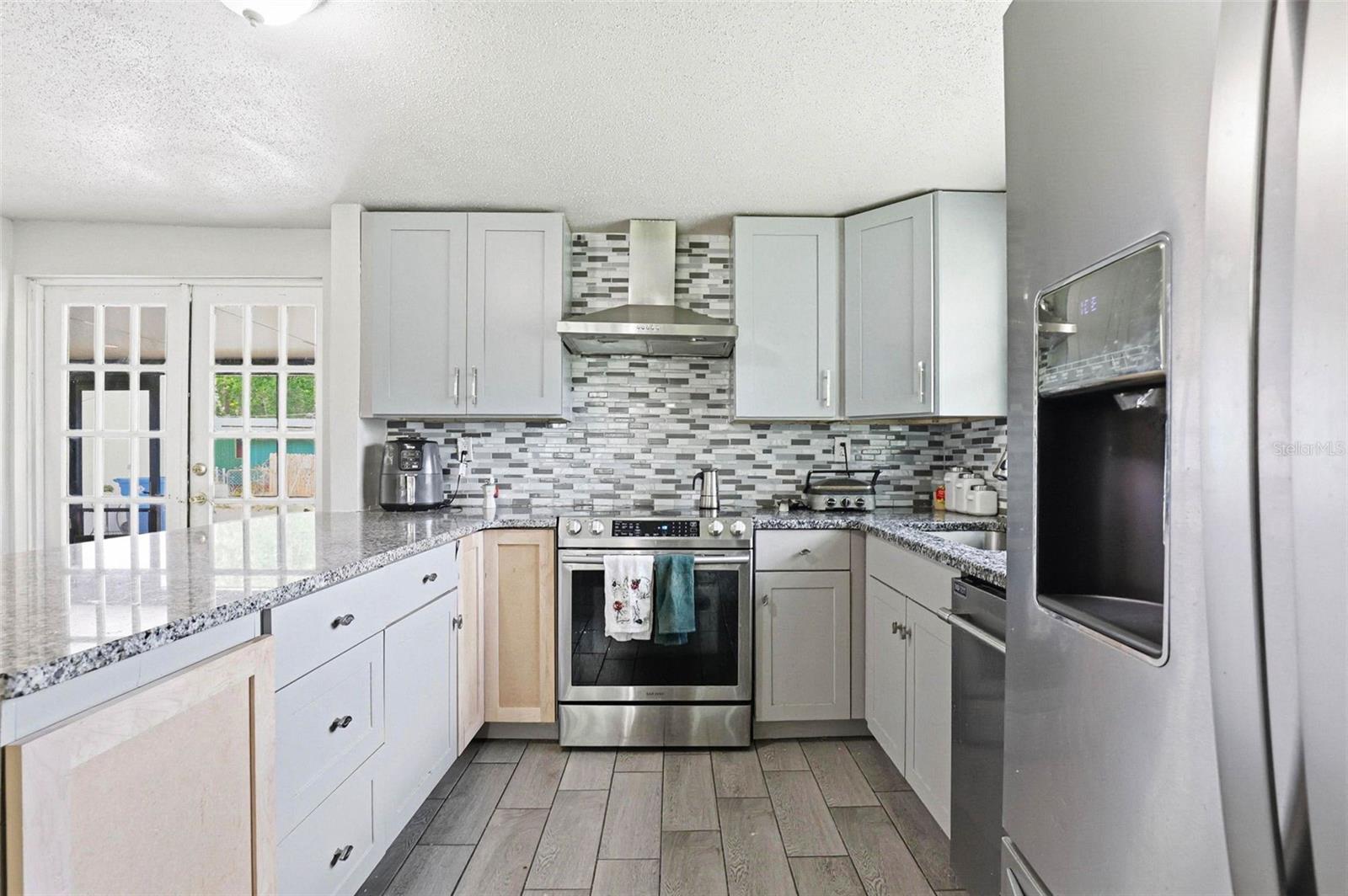 Image 16 of 60 For 30151 Lynne Drive