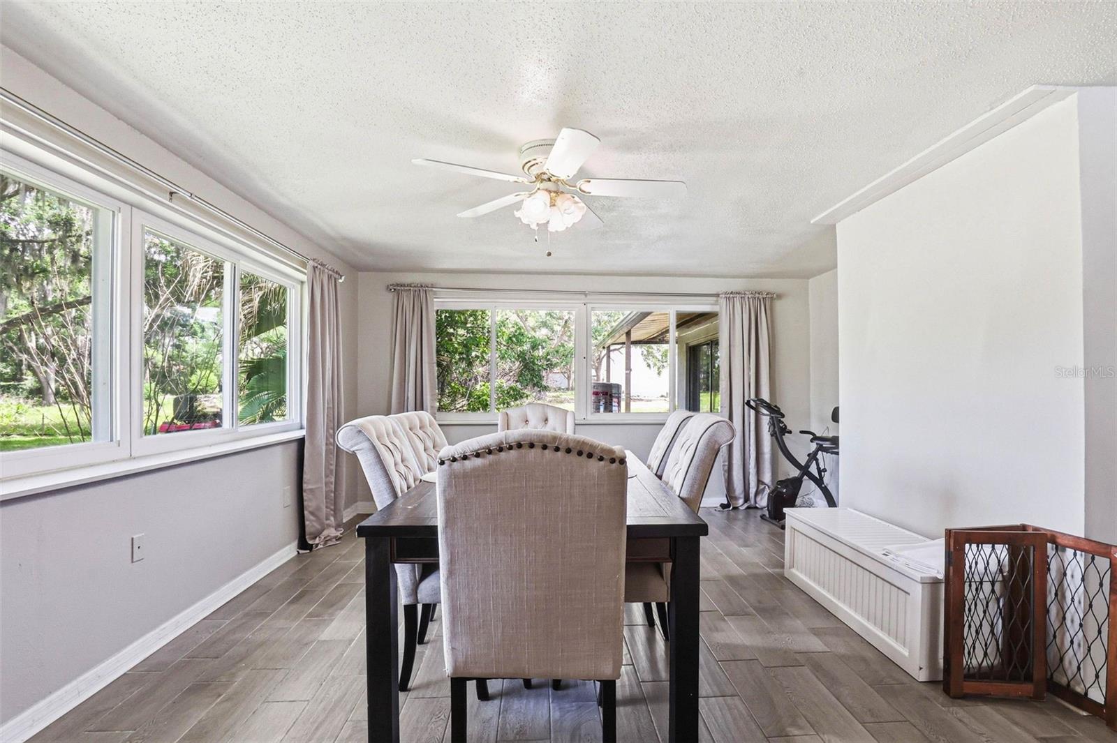 Image 19 of 60 For 30151 Lynne Drive