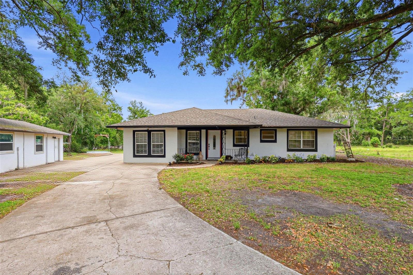 Image 2 of 60 For 30151 Lynne Drive