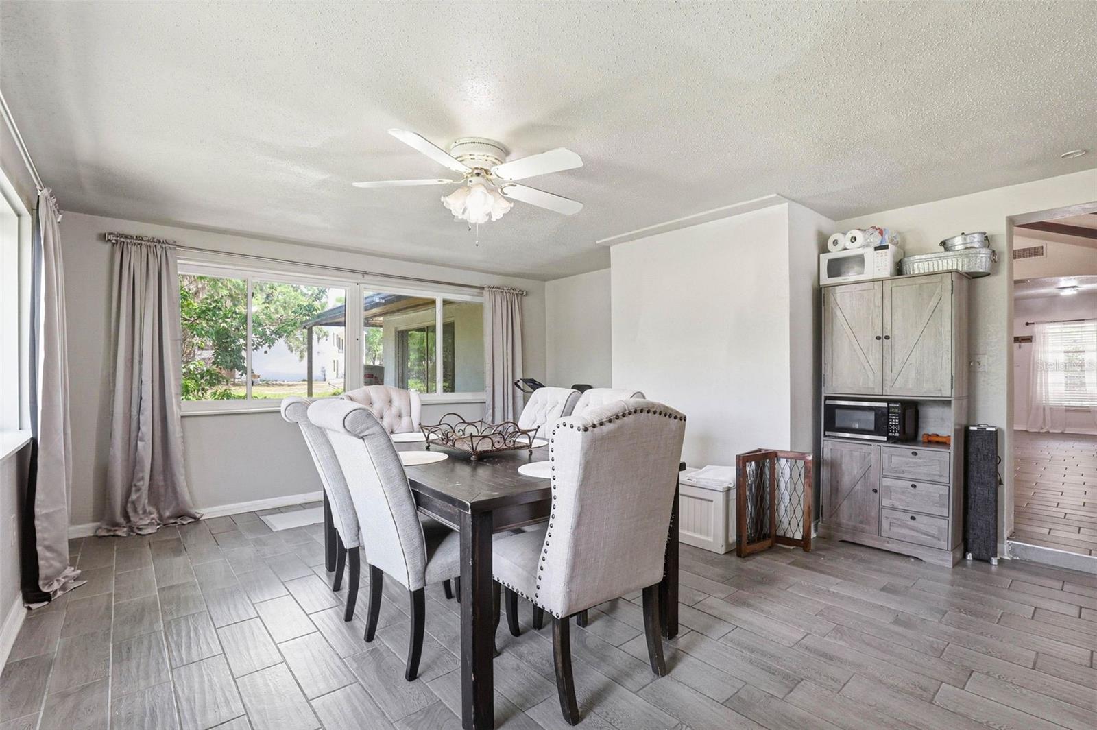 Image 20 of 60 For 30151 Lynne Drive