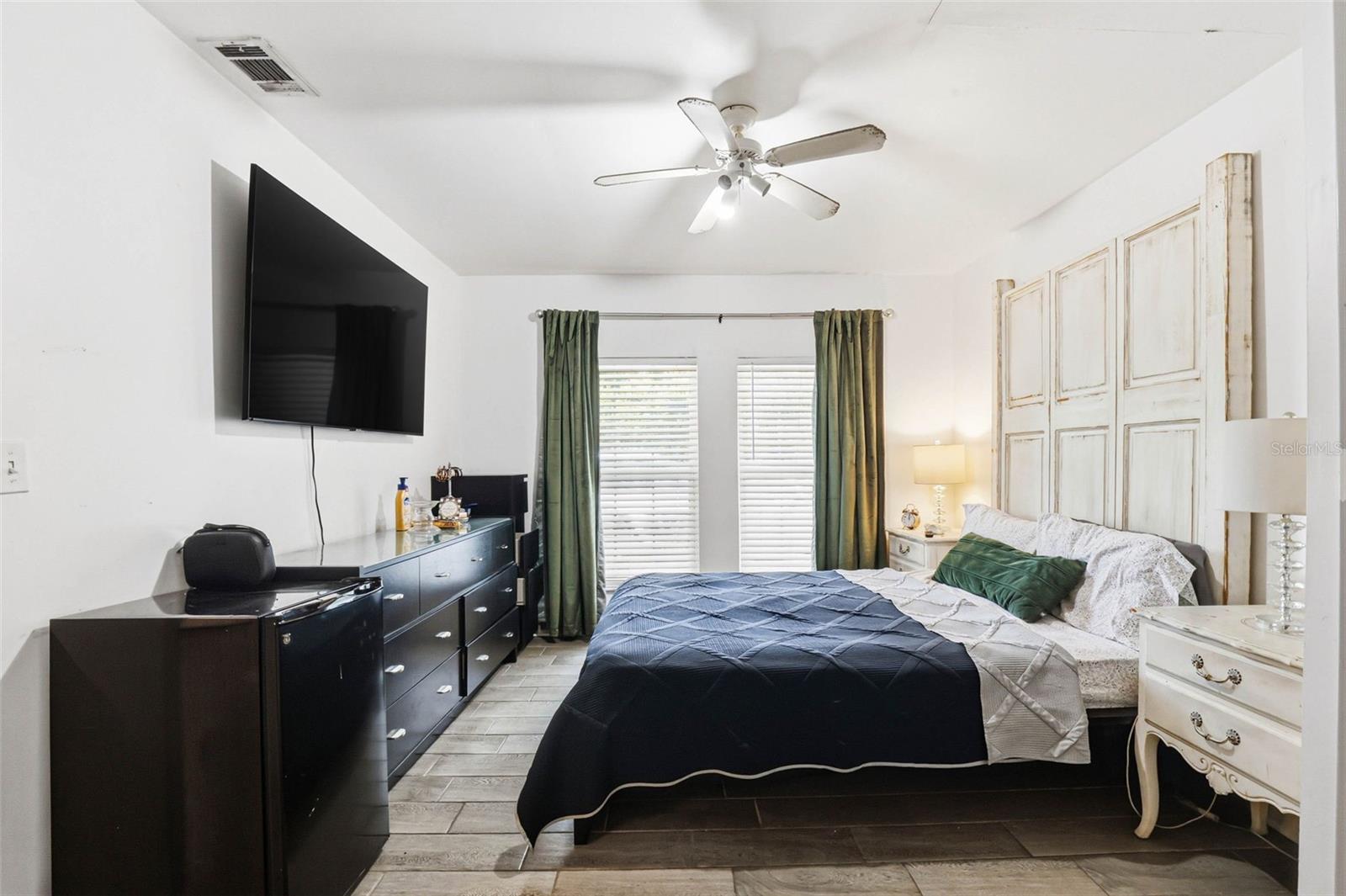 Image 23 of 60 For 30151 Lynne Drive