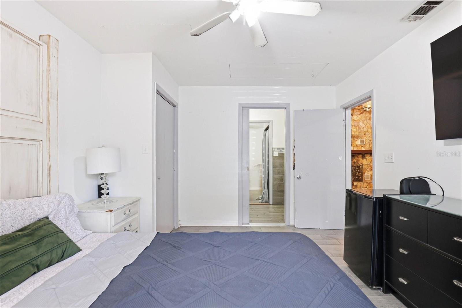 Image 24 of 60 For 30151 Lynne Drive