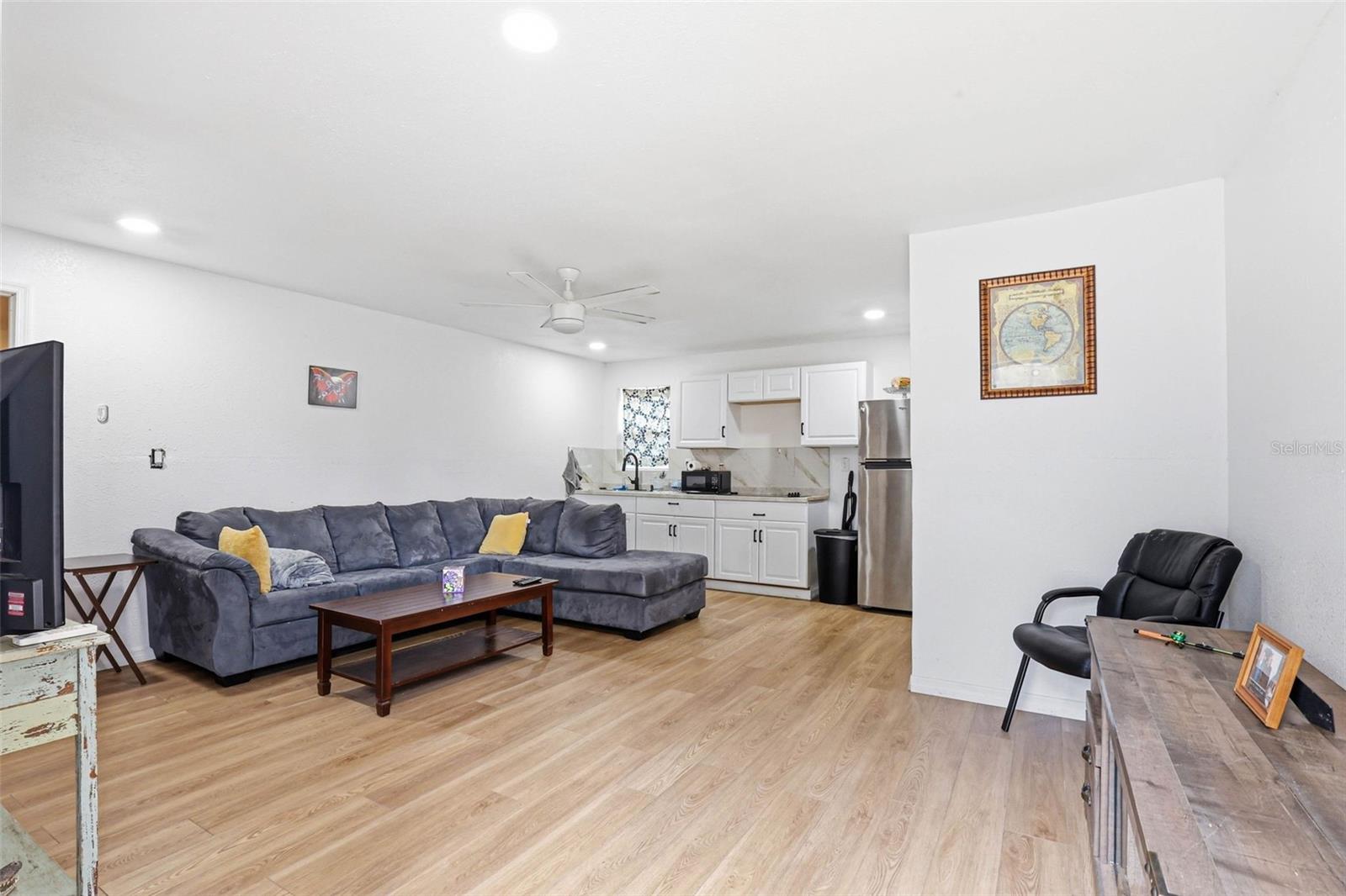 Image 38 of 60 For 30151 Lynne Drive