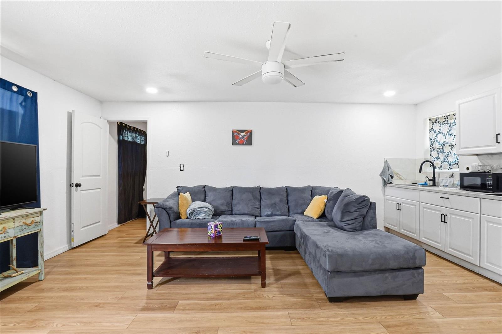 Image 39 of 60 For 30151 Lynne Drive