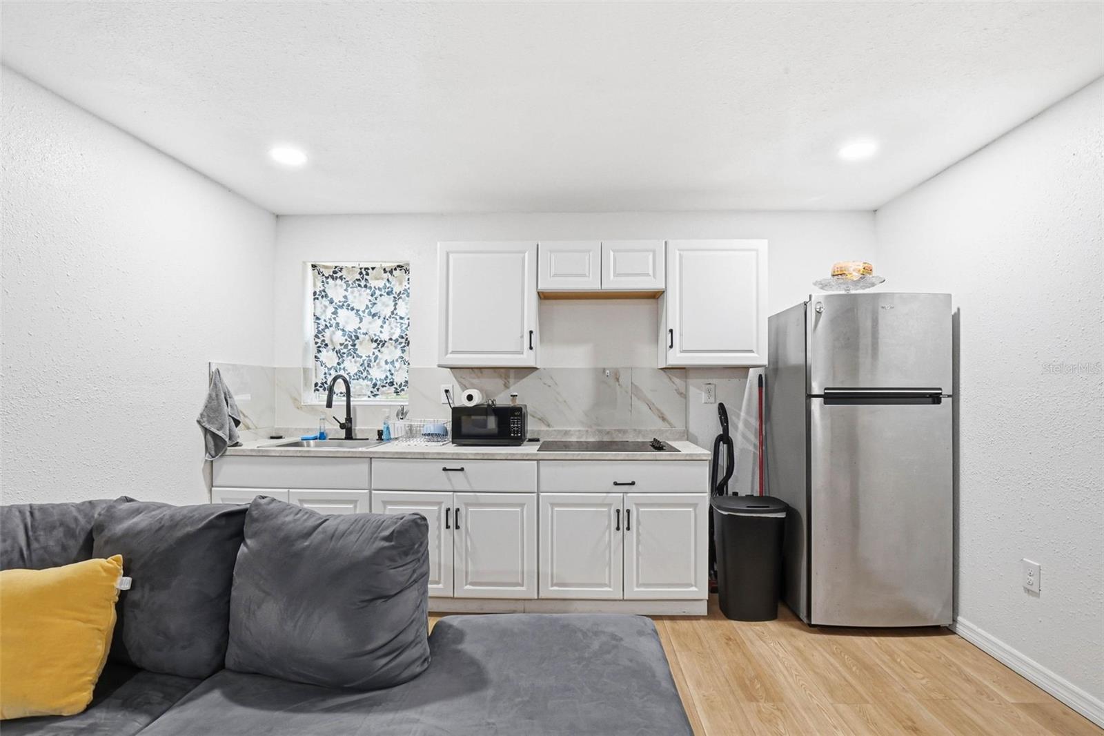 Image 42 of 60 For 30151 Lynne Drive