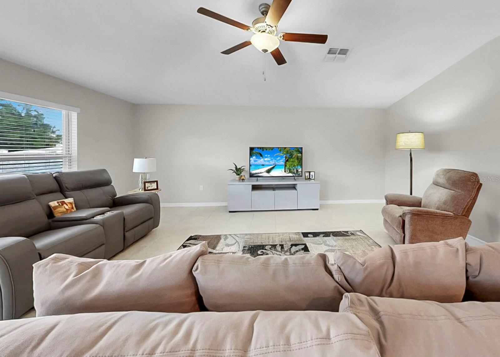 Image 10 of 54 For 16568 Delia Street