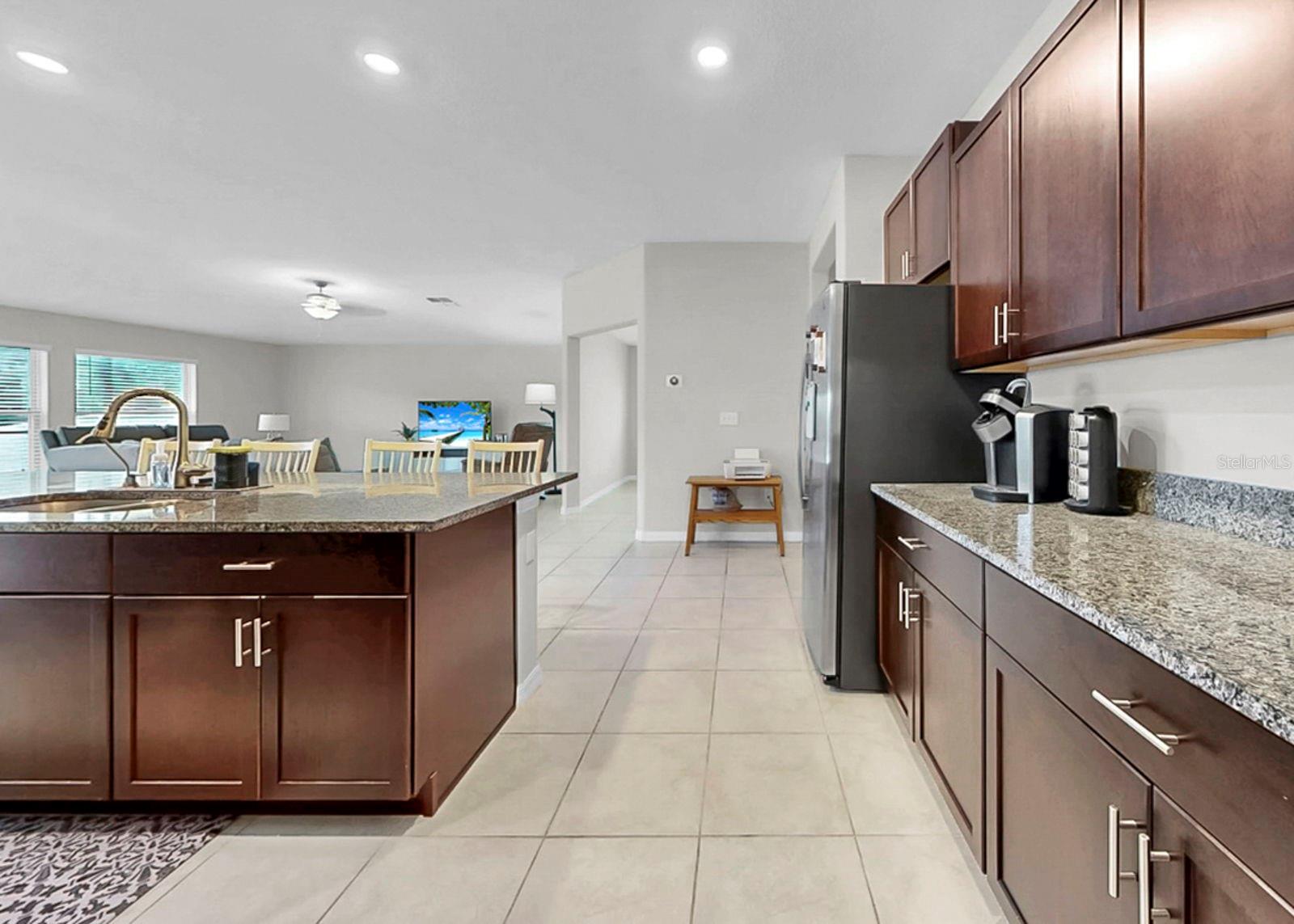 Image 21 of 54 For 16568 Delia Street