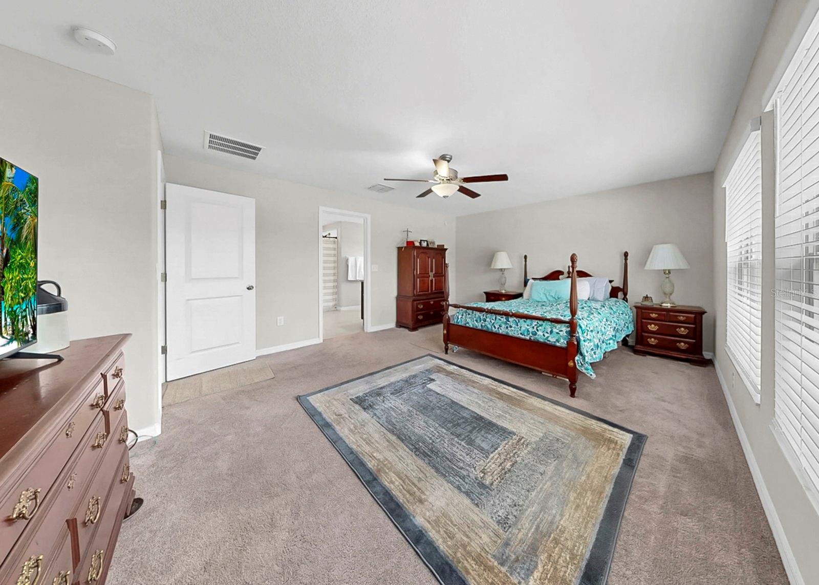 Image 32 of 54 For 16568 Delia Street