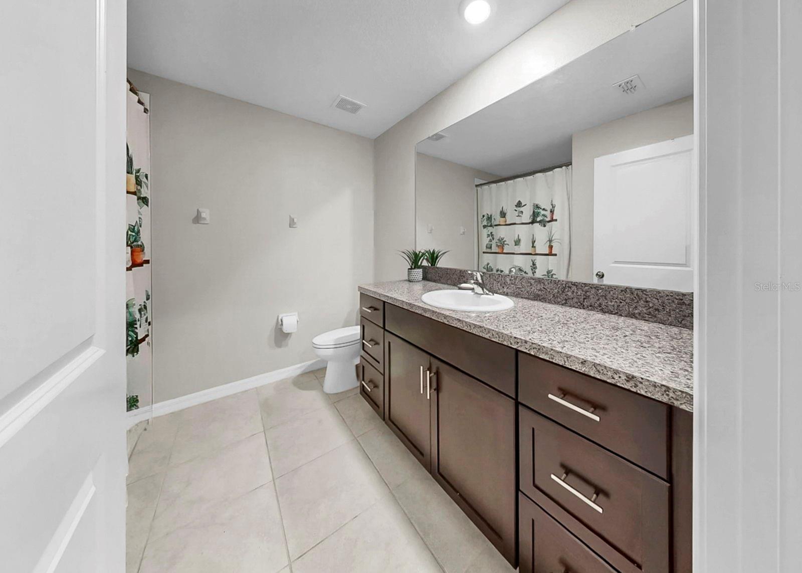 Image 43 of 54 For 16568 Delia Street