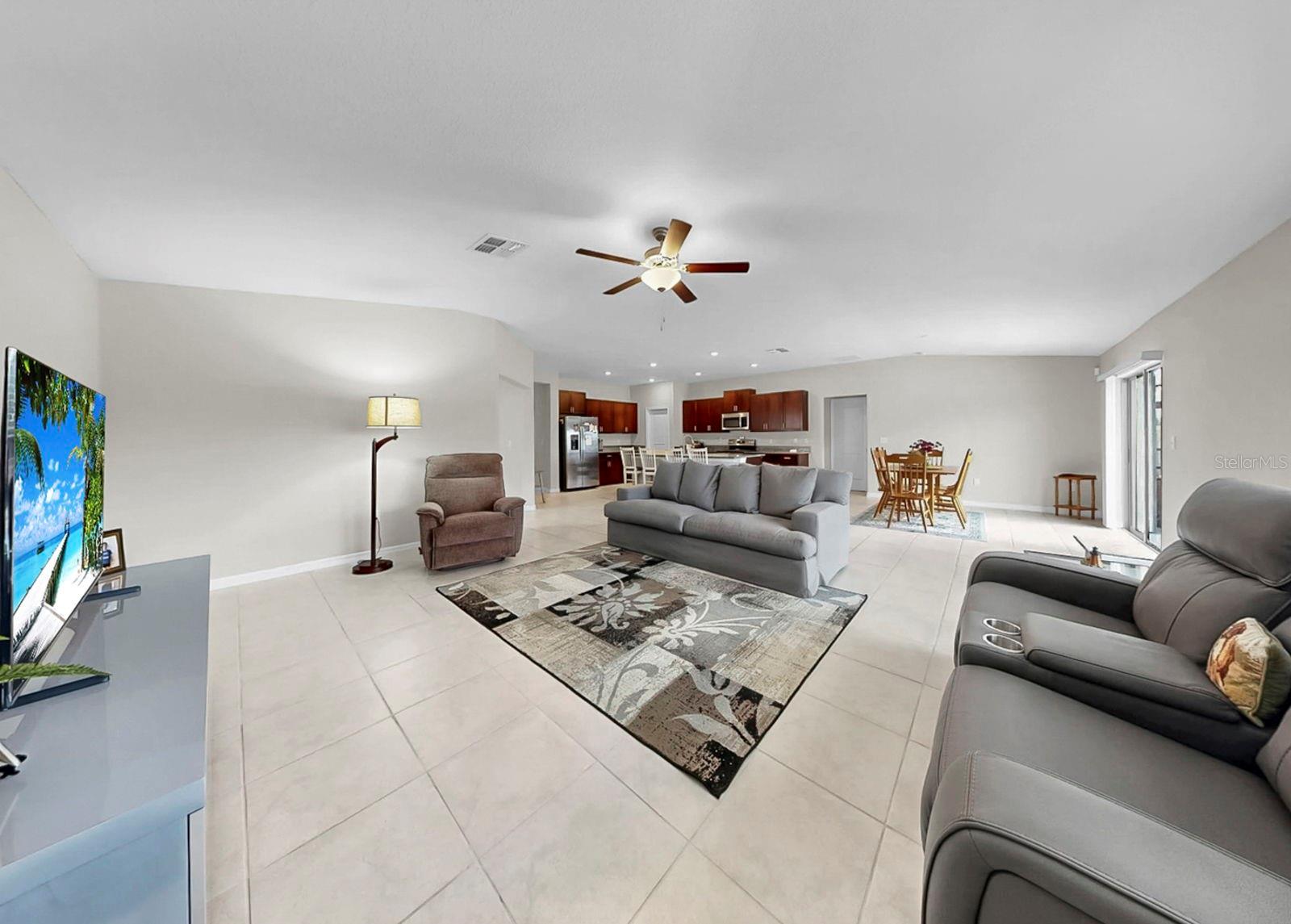 Image 8 of 54 For 16568 Delia Street